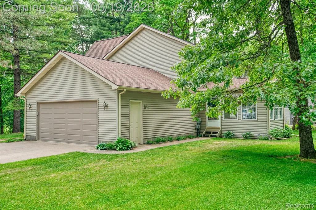 7511 Welle Road Hamburg Township MI 48116