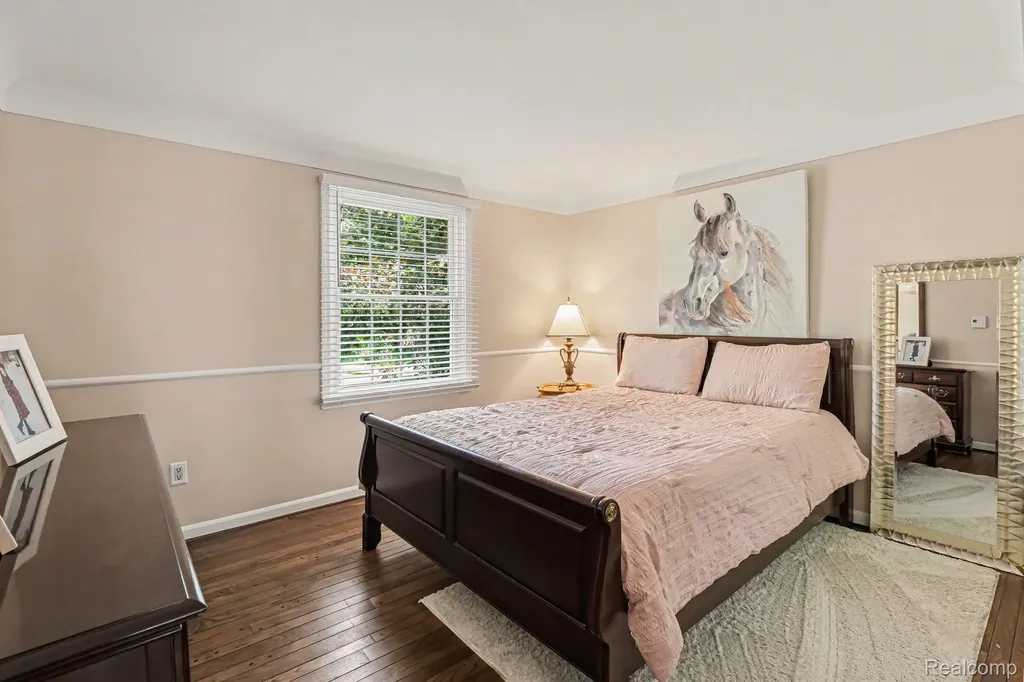 9100 Pine Knob Road Independence Charter Township MI 48348