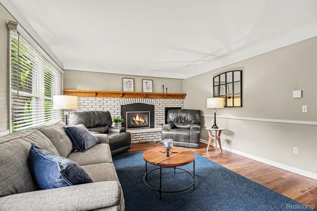 9100 Pine Knob Road Independence Charter Township MI 48348