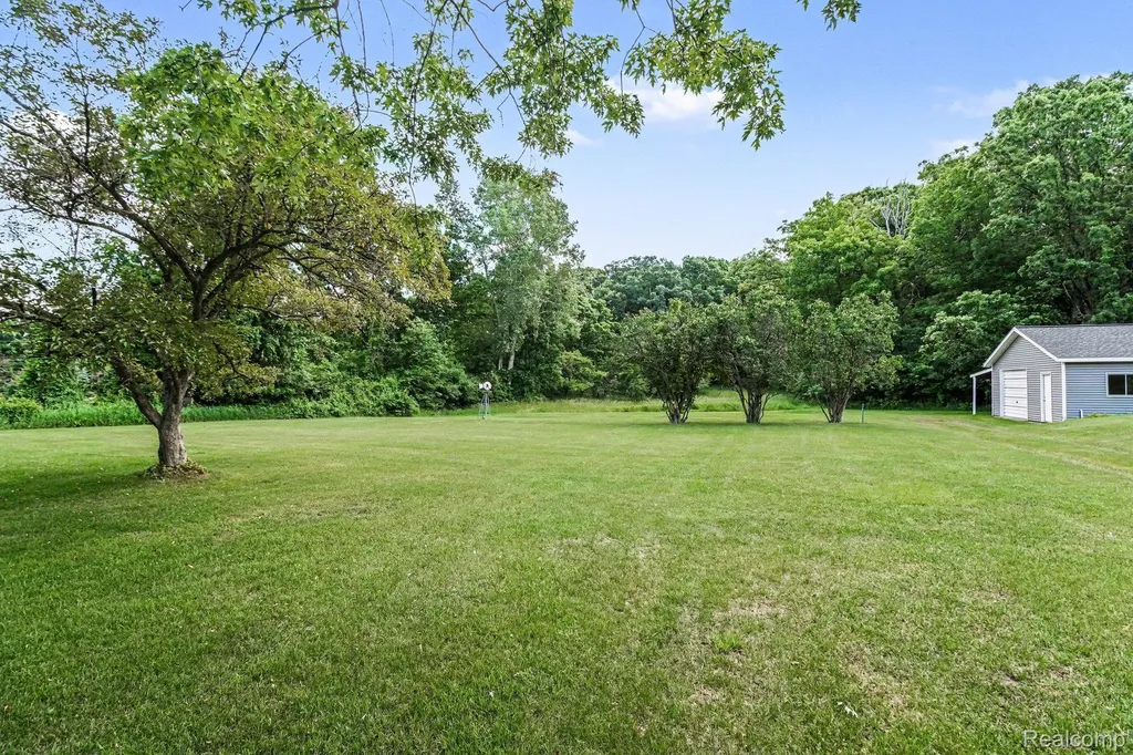 9100 Pine Knob Road Independence Charter Township MI 48348