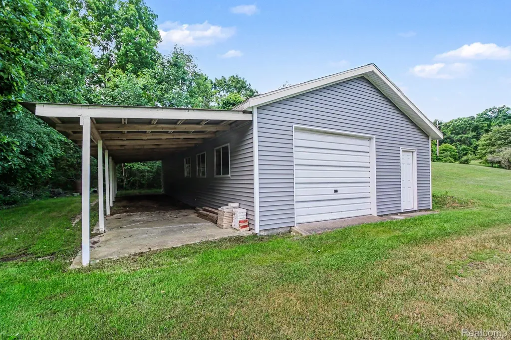 9100 Pine Knob Road Independence Charter Township MI 48348