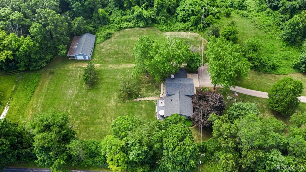 9100 Pine Knob Road Independence Charter Township MI 48348