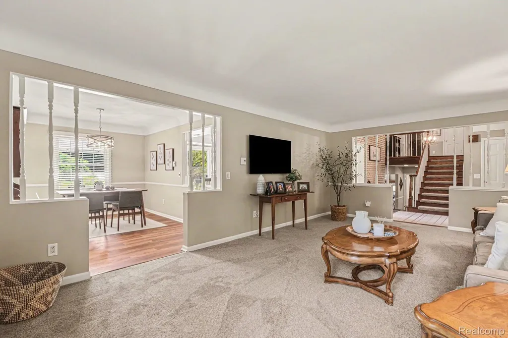 9100 Pine Knob Road Independence Charter Township MI 48348