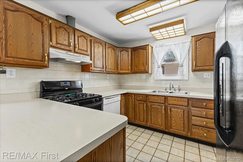 32658 Conrad Street Chesterfield Township MI 48047