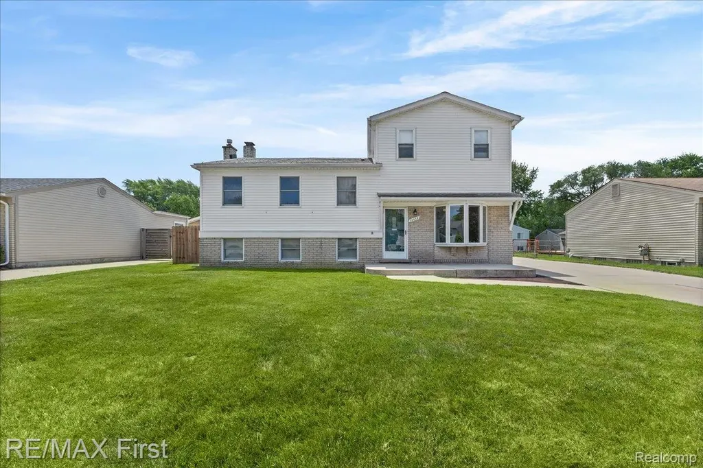 32658 Conrad Street Chesterfield Township MI 48047