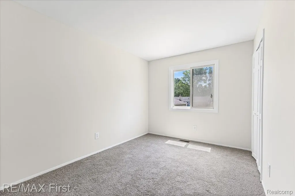 32658 Conrad Street Chesterfield Township MI 48047