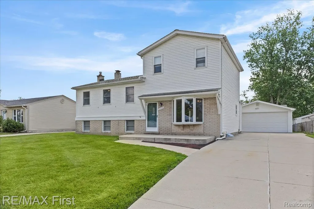 32658 Conrad Street Chesterfield Township MI 48047