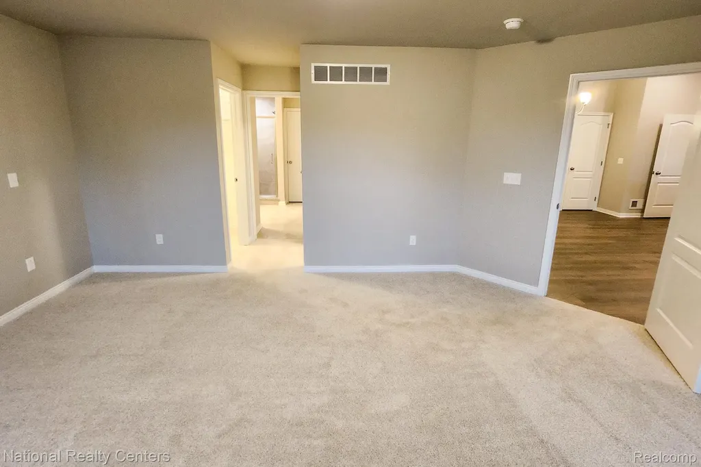 374 Devonshire Drive Lapeer City MI 48446