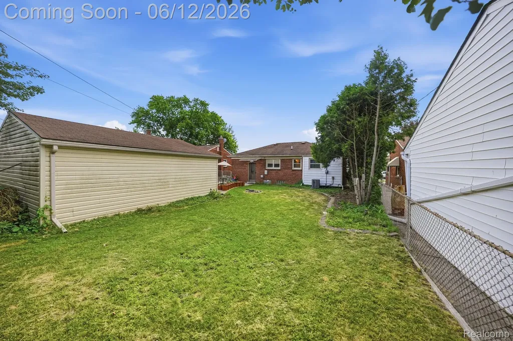 28750 Fountain Street Roseville City MI 48066