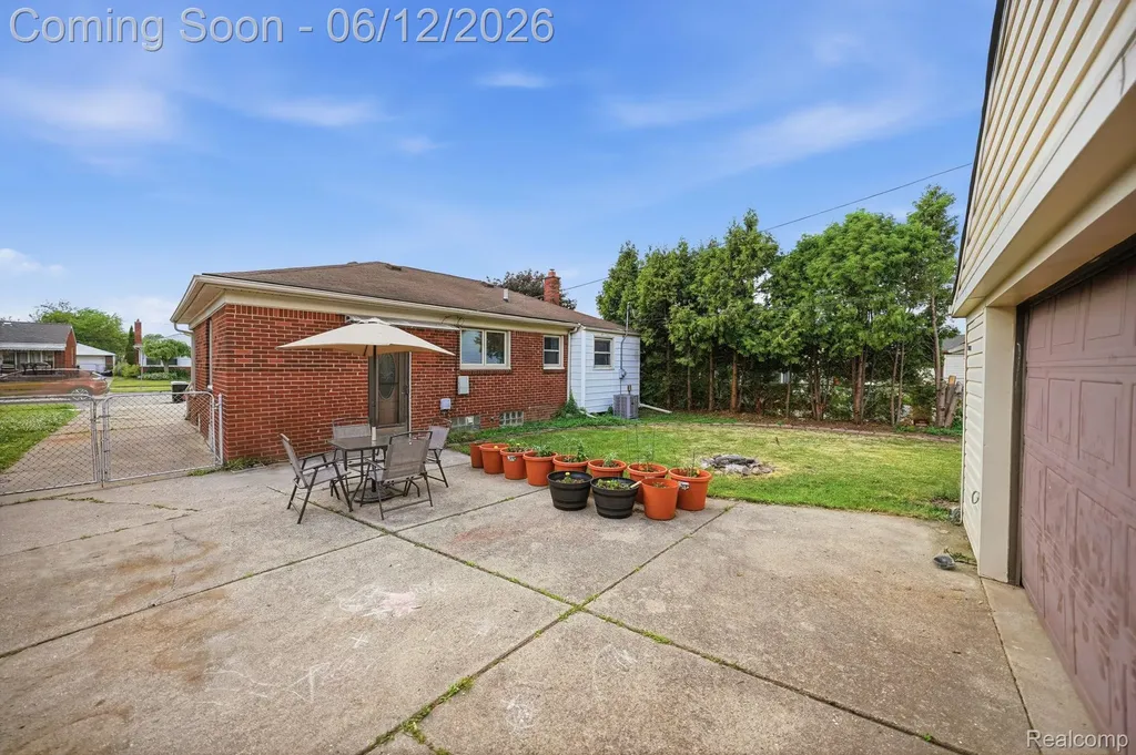 28750 Fountain Street Roseville City MI 48066