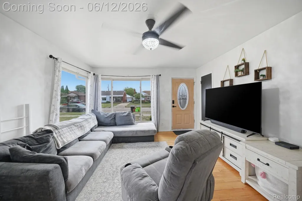 28750 Fountain Street Roseville City MI 48066