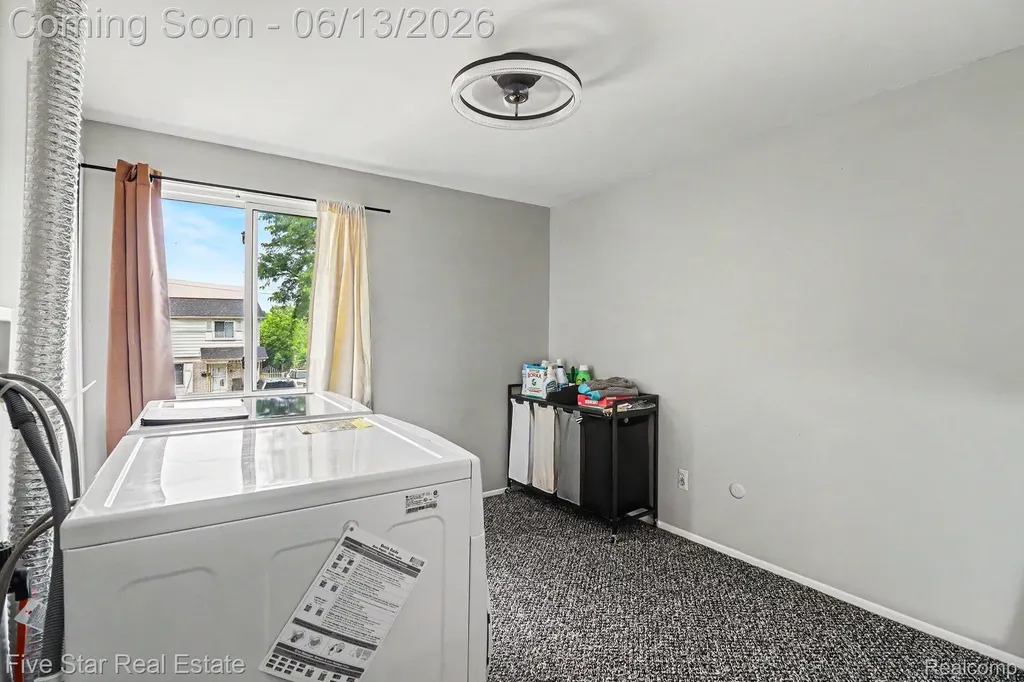 29261 Marshall Street Southfield City MI 48076