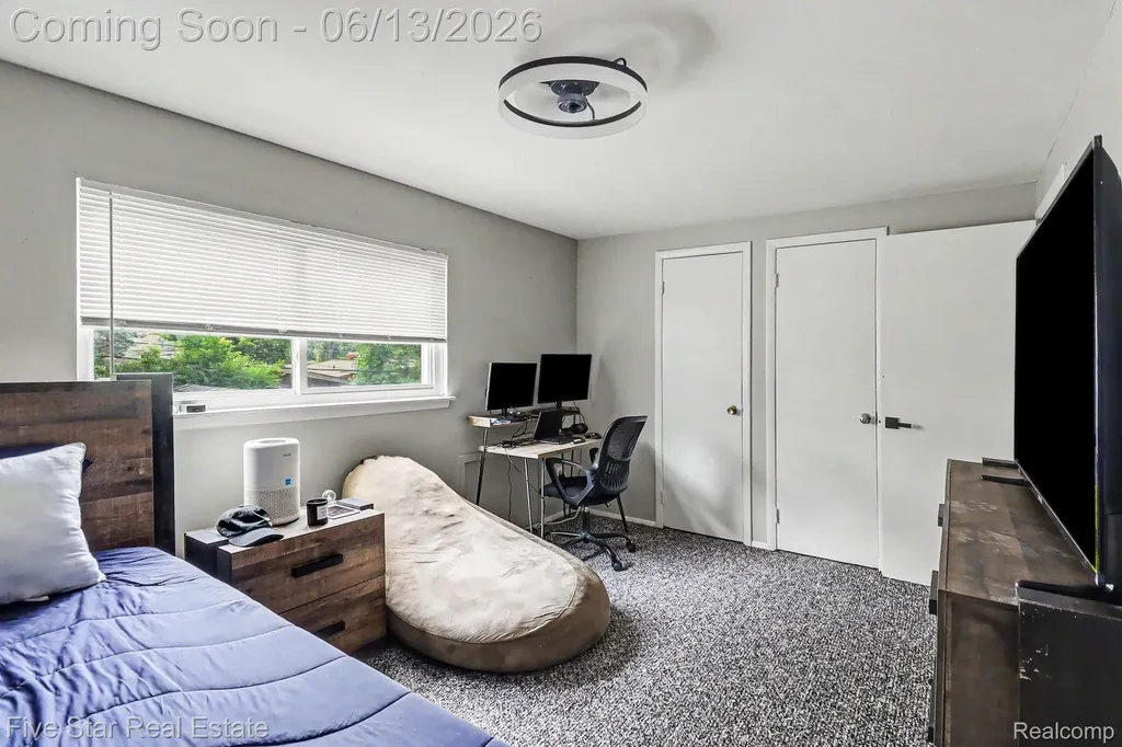 29261 Marshall Street Southfield City MI 48076