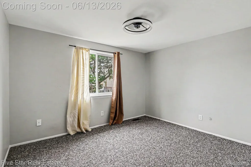 29261 Marshall Street Southfield City MI 48076