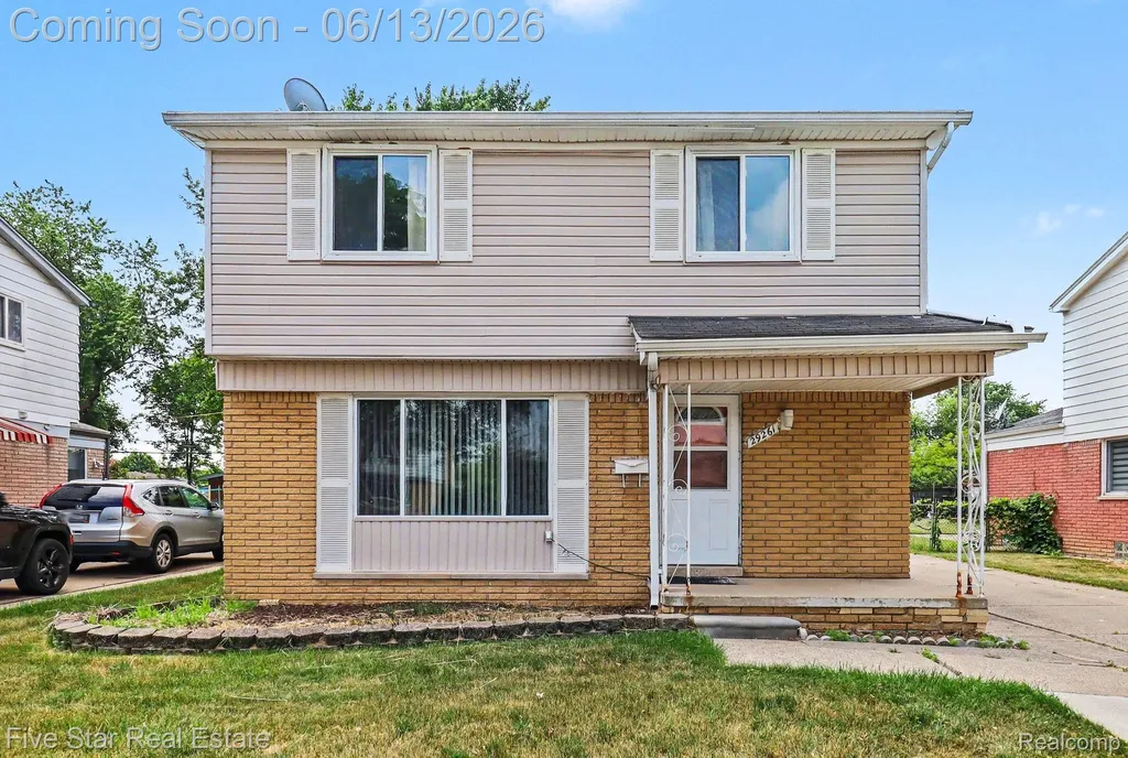 29261 Marshall Street Southfield City MI 48076