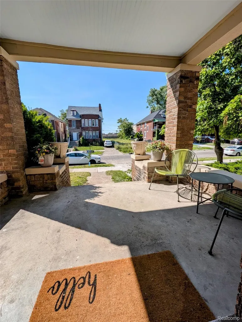 1932 Gladstone Street Detroit City MI 48206