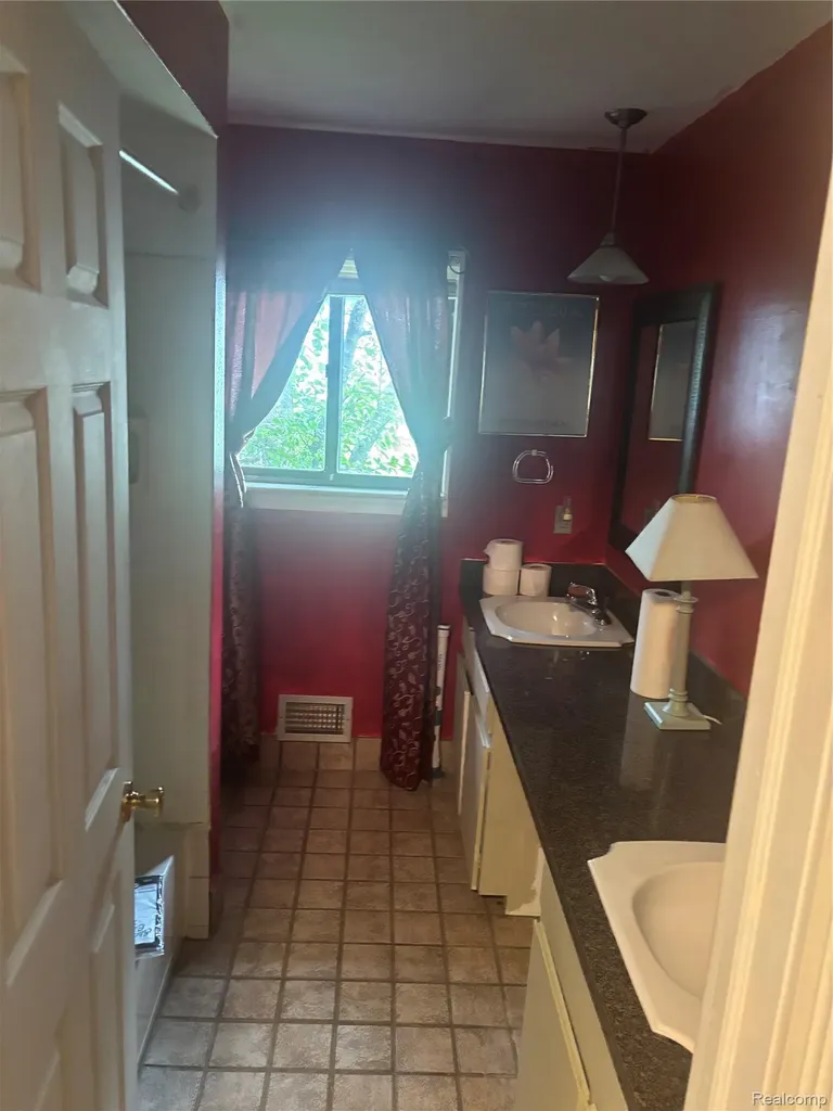 39409 Garony Drive Clinton Charter Township MI 48038