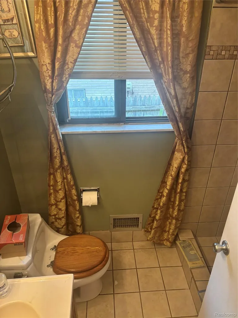 39409 Garony Drive Clinton Charter Township MI 48038
