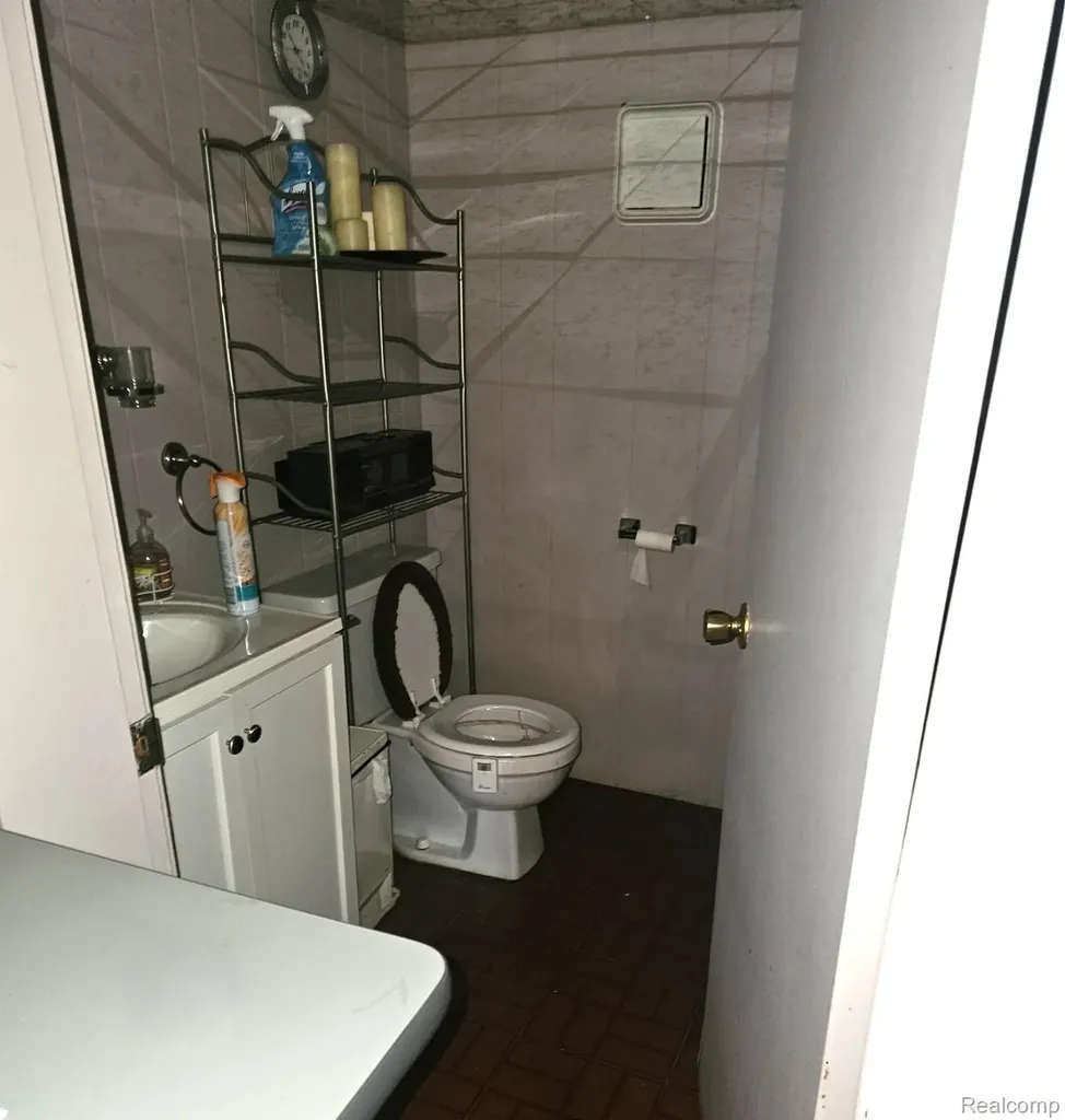 39409 Garony Drive Clinton Charter Township MI 48038