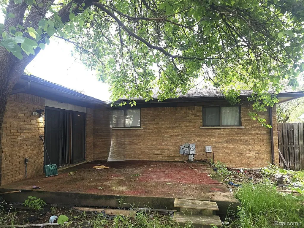 39409 Garony Drive Clinton Charter Township MI 48038