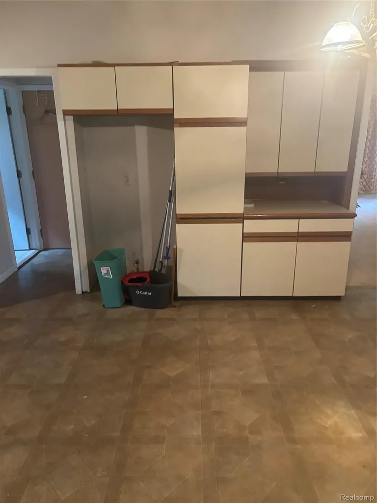39409 Garony Drive Clinton Charter Township MI 48038