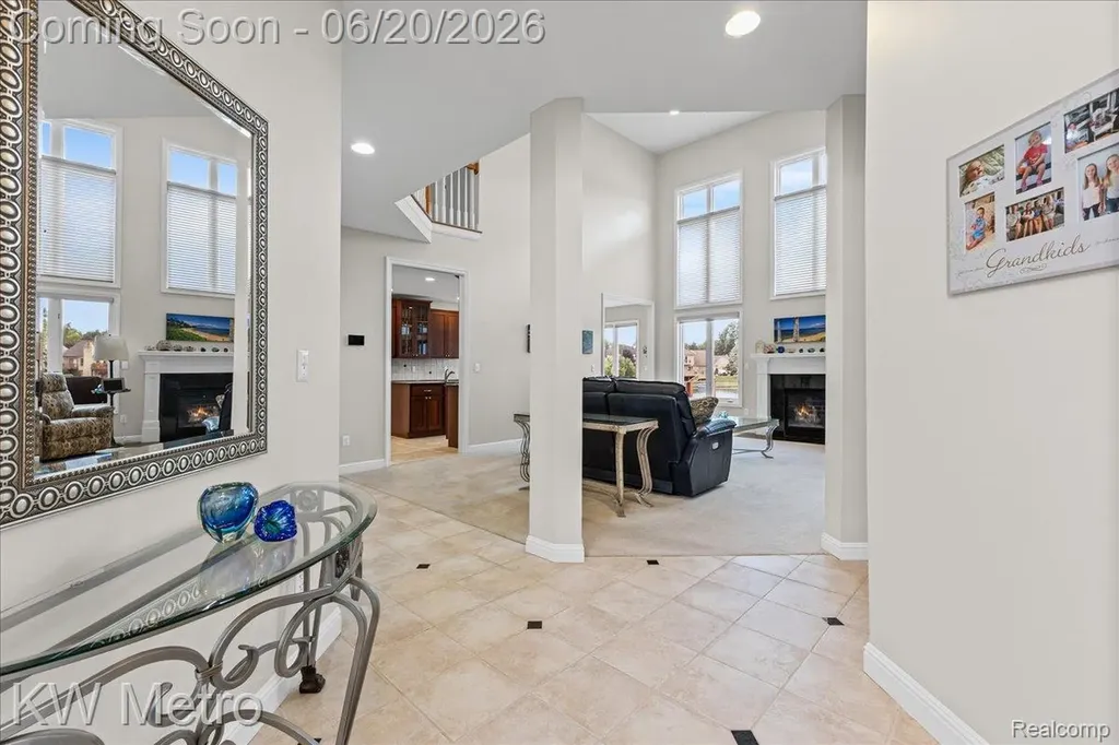 49145 White Mill Drive Shelby Charter Township MI 48317