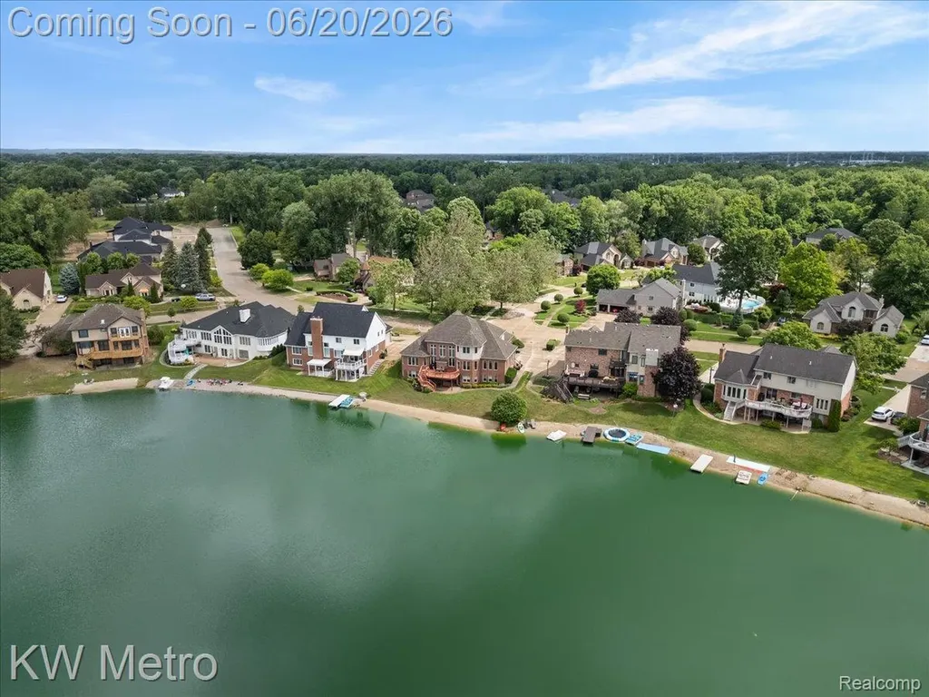 49145 White Mill Drive Shelby Charter Township MI 48317