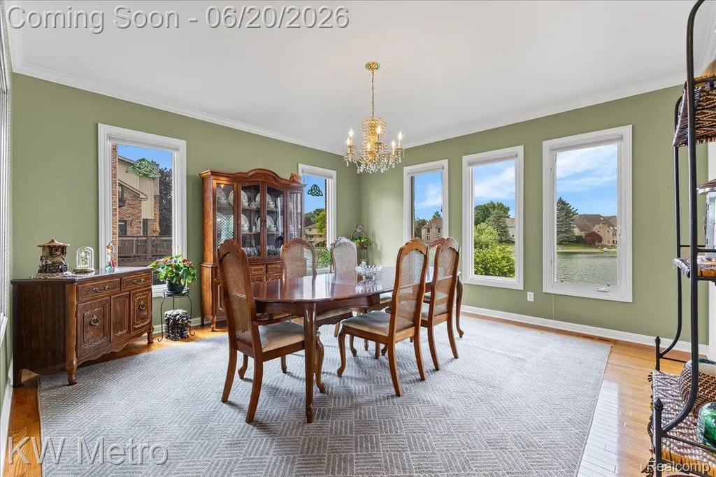 49145 White Mill Drive Shelby Charter Township MI 48317