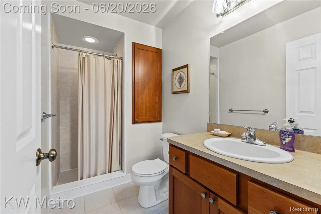 49145 White Mill Drive Shelby Charter Township MI 48317