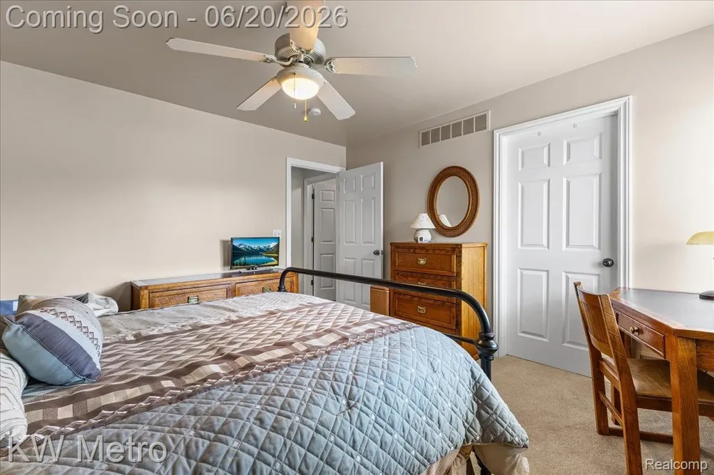 49145 White Mill Drive Shelby Charter Township MI 48317