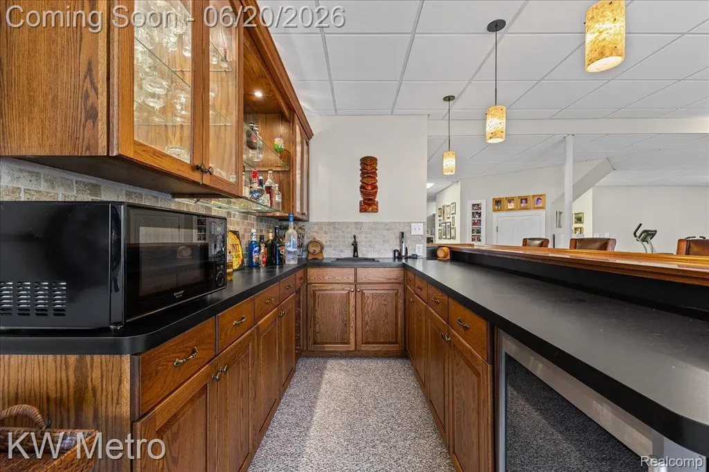 49145 White Mill Drive Shelby Charter Township MI 48317
