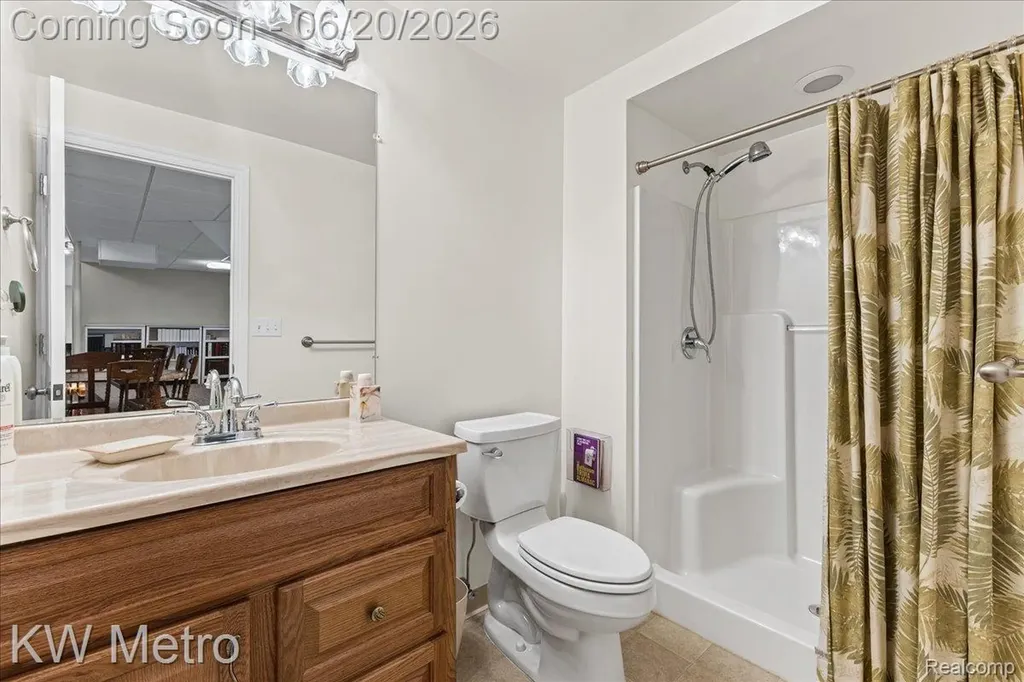 49145 White Mill Drive Shelby Charter Township MI 48317