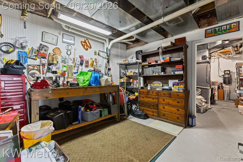 49145 White Mill Drive Shelby Charter Township MI 48317