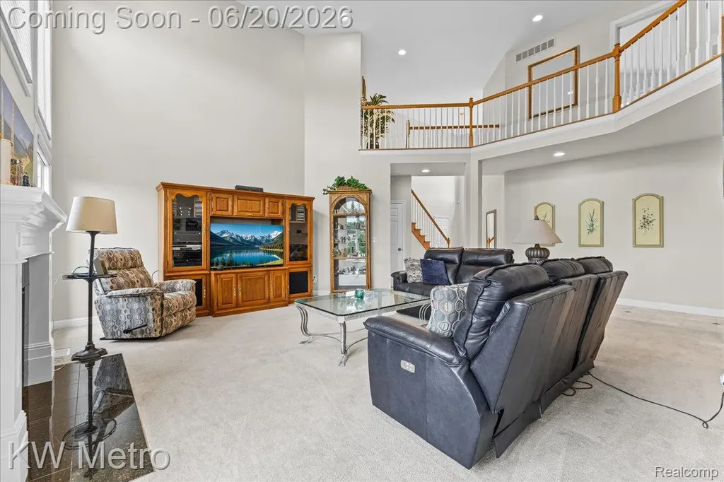 49145 White Mill Drive Shelby Charter Township MI 48317