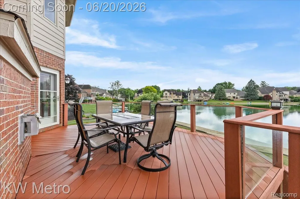 49145 White Mill Drive Shelby Charter Township MI 48317