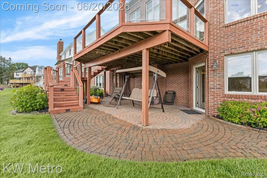 49145 White Mill Drive Shelby Charter Township MI 48317