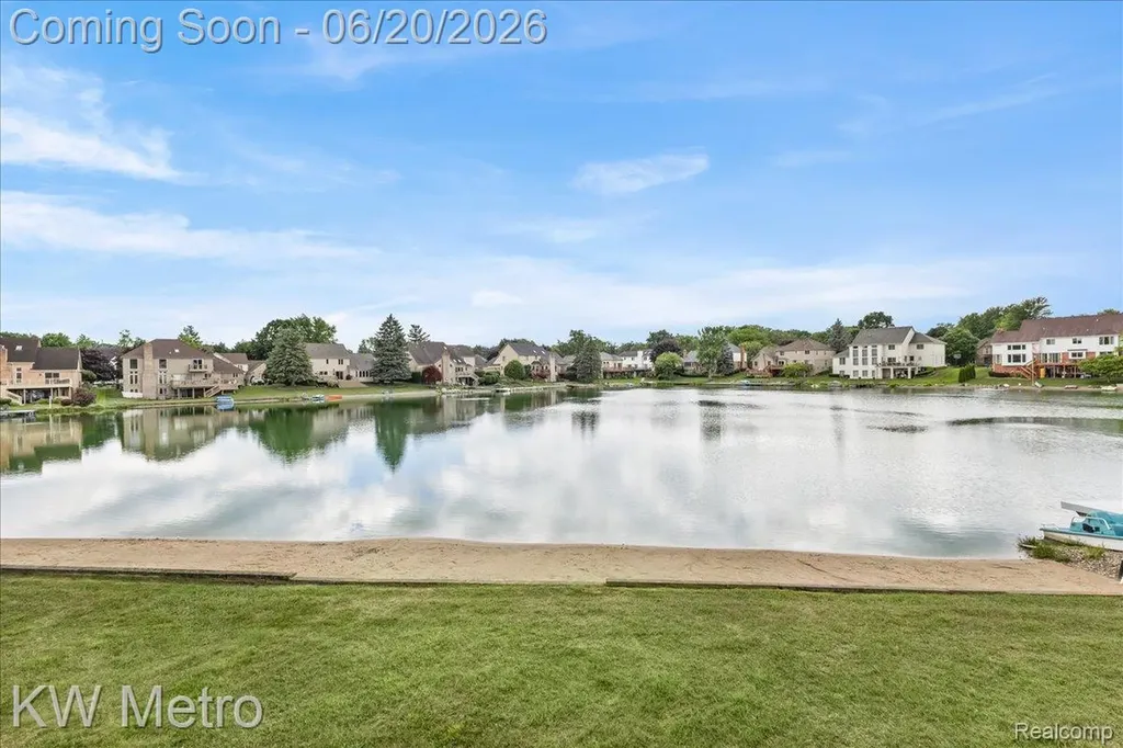 49145 White Mill Drive Shelby Charter Township MI 48317