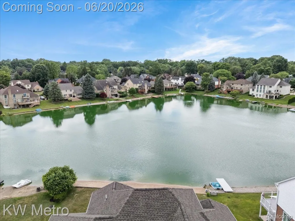 49145 White Mill Drive Shelby Charter Township MI 48317