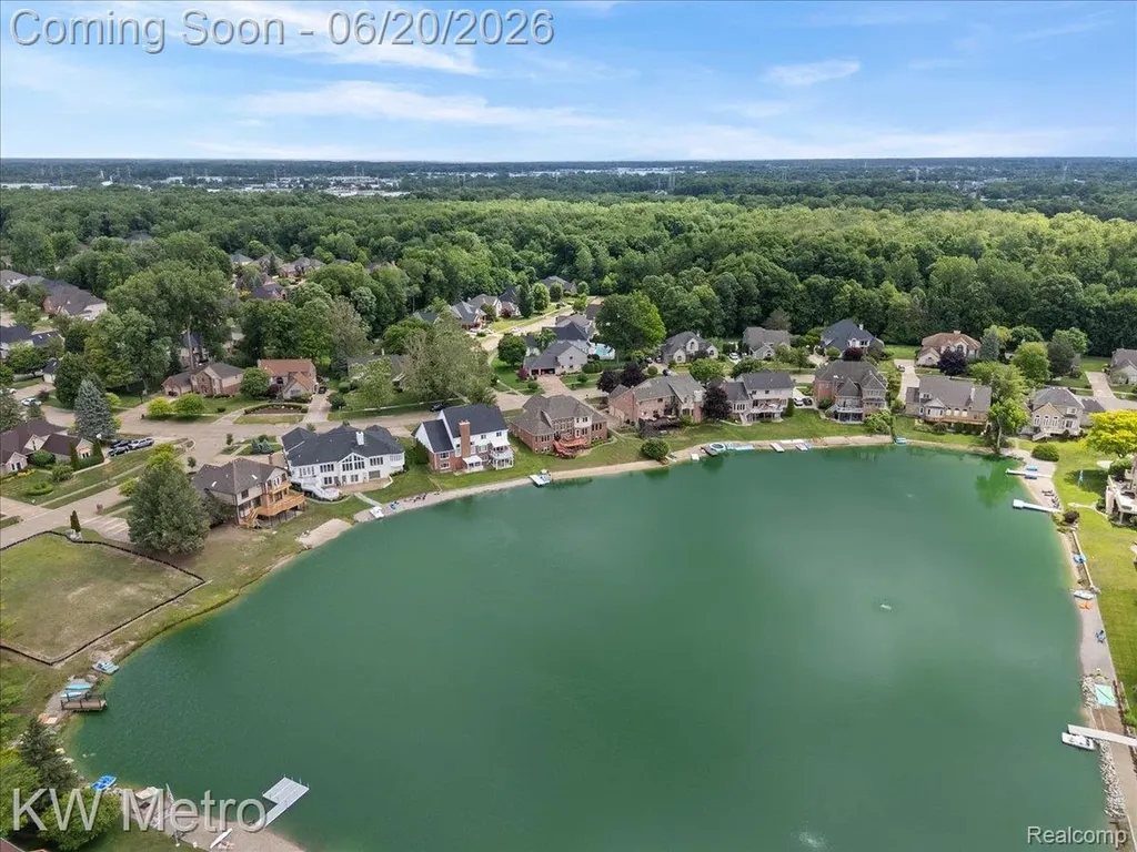 49145 White Mill Drive Shelby Charter Township MI 48317