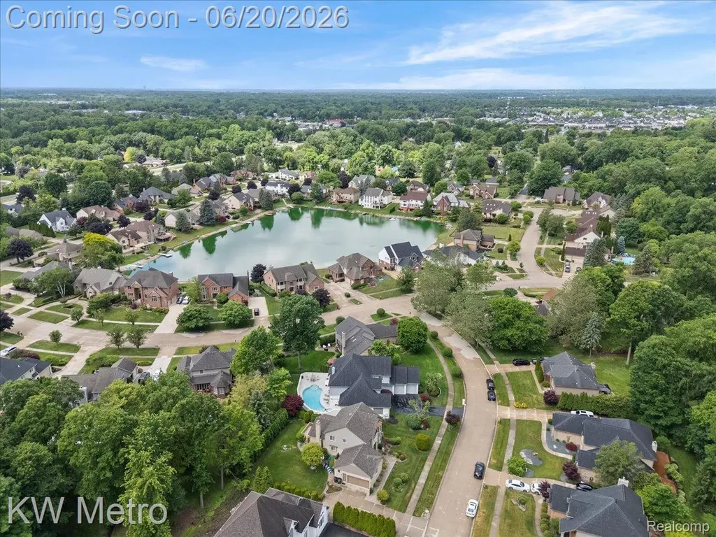 49145 White Mill Drive Shelby Charter Township MI 48317