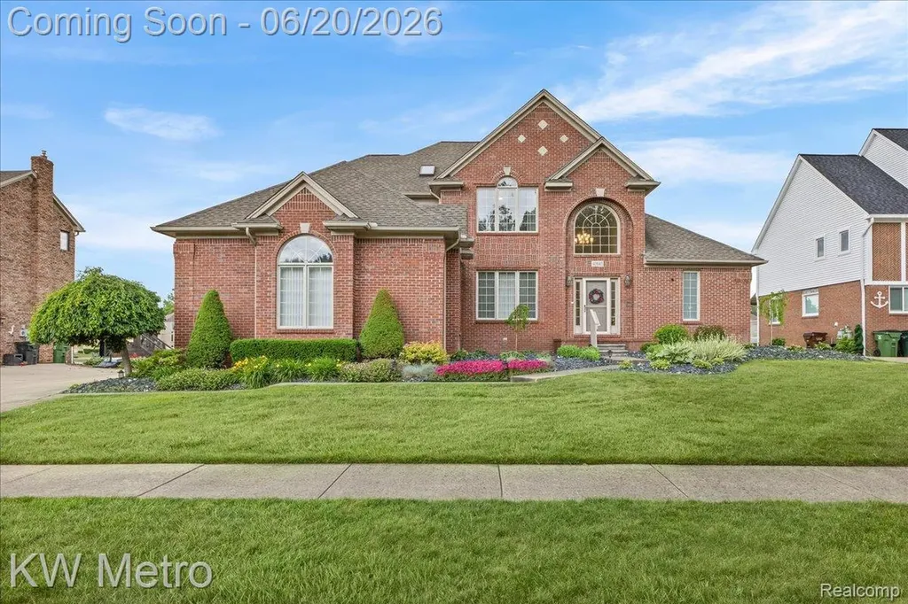 49145 White Mill Drive Shelby Charter Township MI 48317