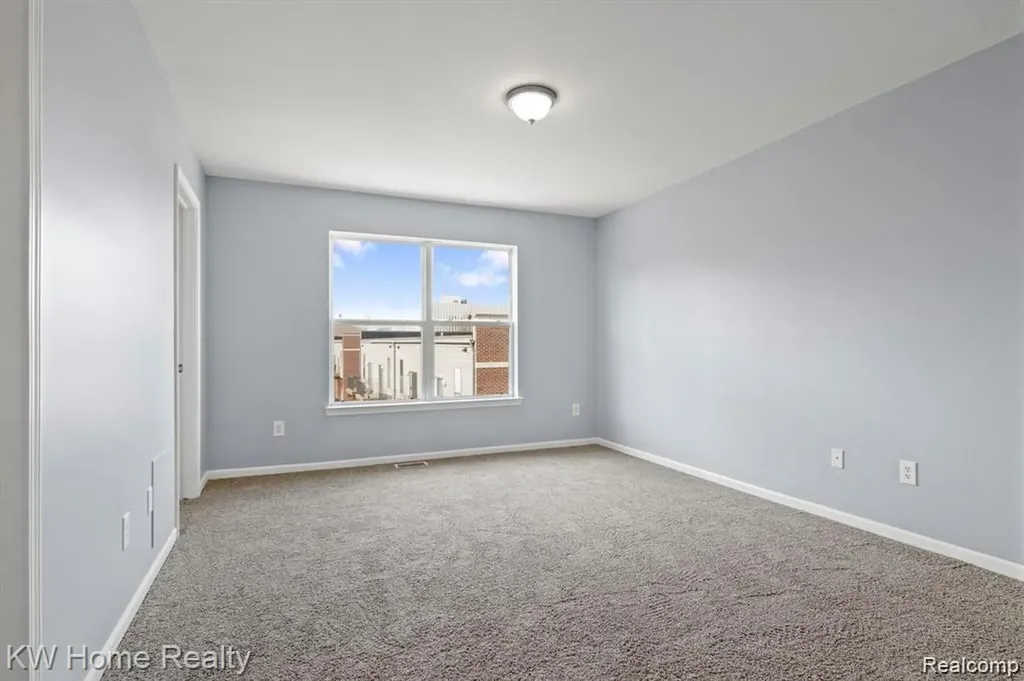 7637 Woodward Avenue Detroit City MI 48202