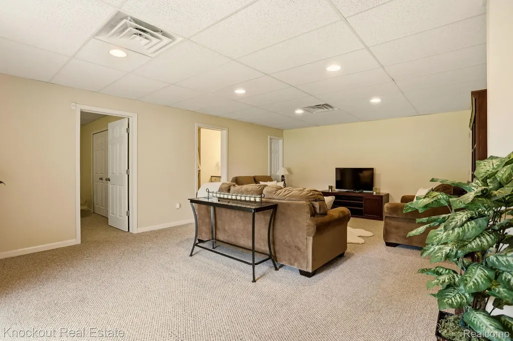 373 Block Street Frankenmuth City MI 48734