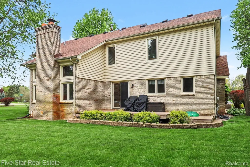 10100 Abrams Fork Brighton Township MI 48114