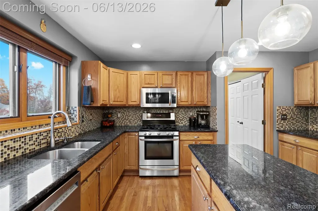 1044 Lincoln Drive Brighton City MI 48116