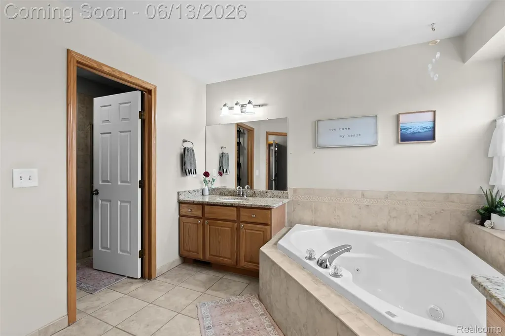 1044 Lincoln Drive Brighton City MI 48116
