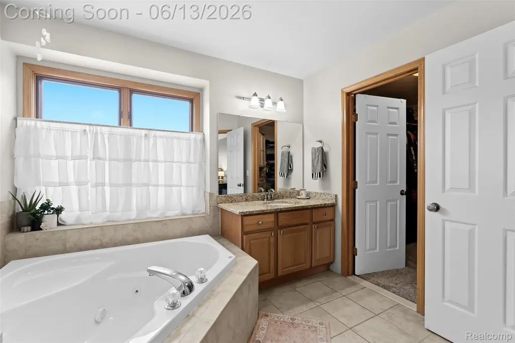 1044 Lincoln Drive Brighton City MI 48116