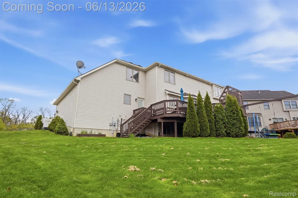 1044 Lincoln Drive Brighton City MI 48116