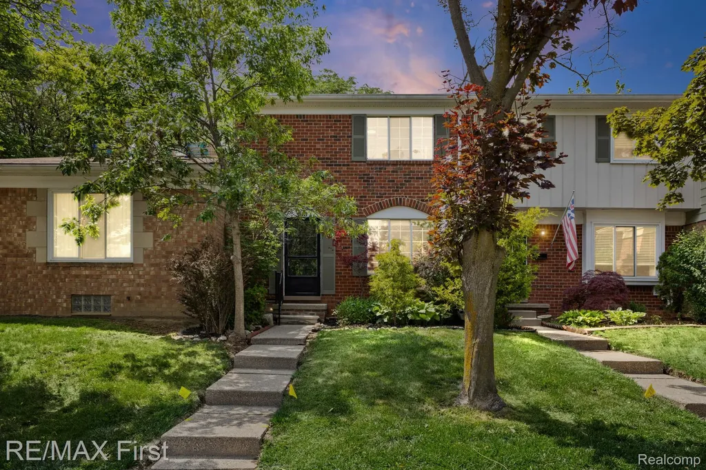 4905 Coventry Street Royal Oak City MI 48073