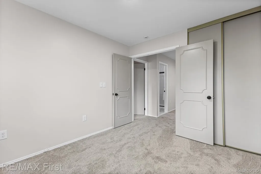 4905 Coventry Street Royal Oak City MI 48073